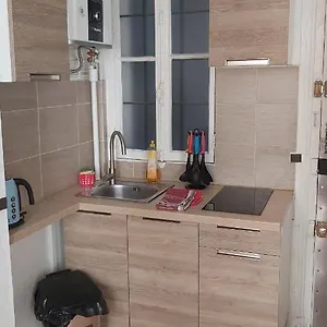 https://studio-rue-gauthey-17.fr-paris.fr
