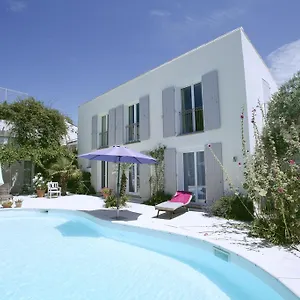 https://maison-pertuis-provence.fr-provencehotel.com